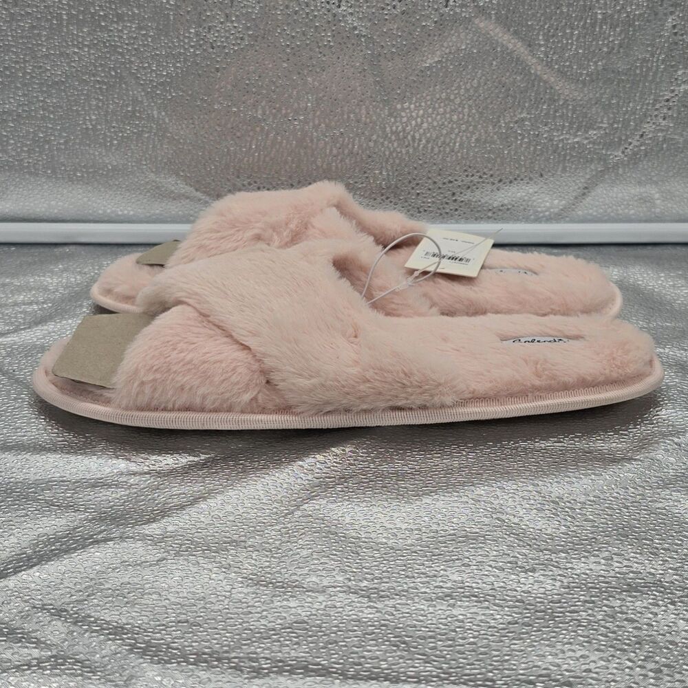 NWT Splendid Faux Fur Fuzzy Fluffy Pink Criss Cross Open Toe Slippers Medium